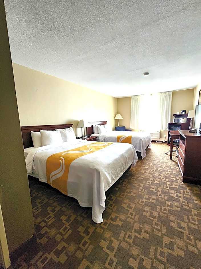 Quality Inn I-70 at Wanamaker