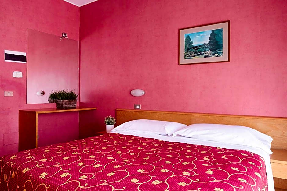 Hotel Junior by OasiGroup Hotels