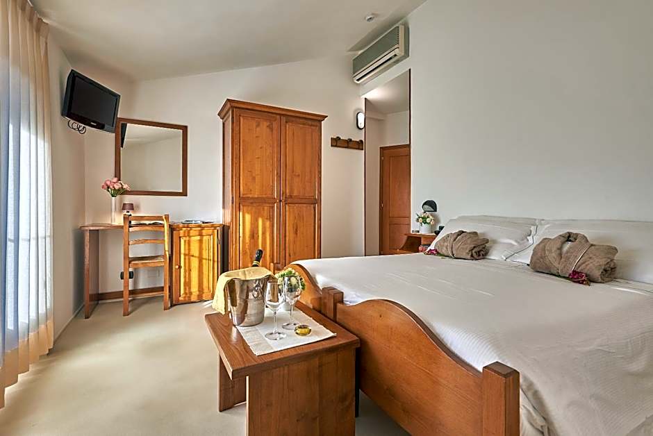 Casanova - Wellness Center La Grotta Etrusca