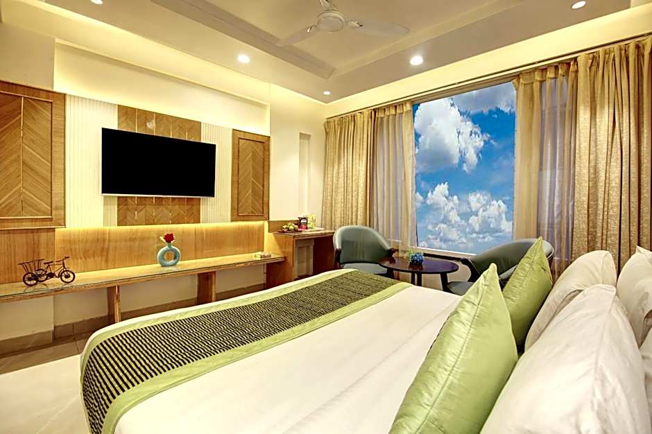 Hotel Krishna Plaza Just Near New Delhi Station And Connaught Place By M S Hospitality