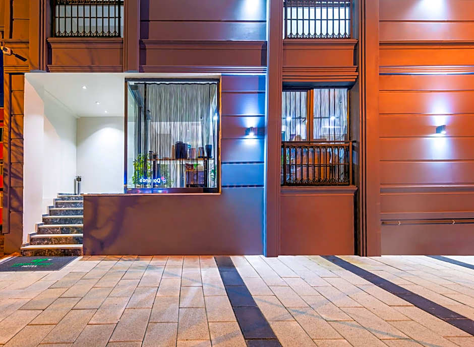 Lenora Airport Hotel