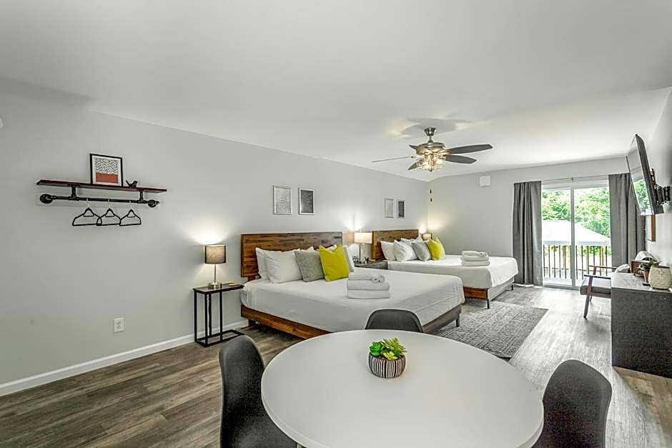 01 The Eames Suite - A PMI Scenic City Vacation Rental