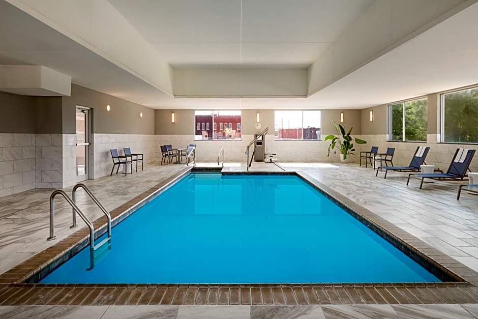 GLo Best Western Enid OK Downtown/Convention Center Hotel