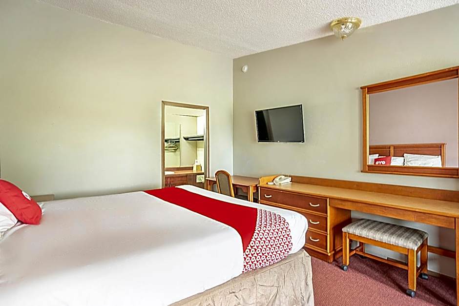 OYO Hotel Daleville AL Hwy 84