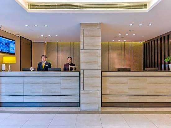 Home Inn Ningbo RaiIaway Station Tianyi PaviIion Moon Lake Point