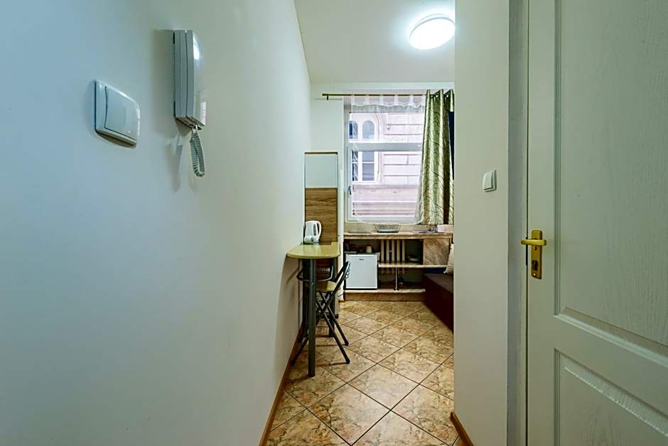 hostelswidnicka24