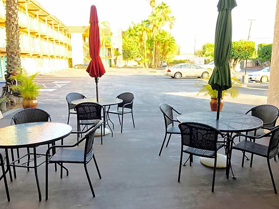 Days Inn by Wyndham Anaheim Near the Park