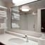 Hampton Inn Charleston-Southridge