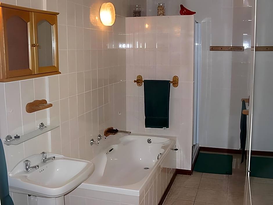Ascot Gardens Self Catering
