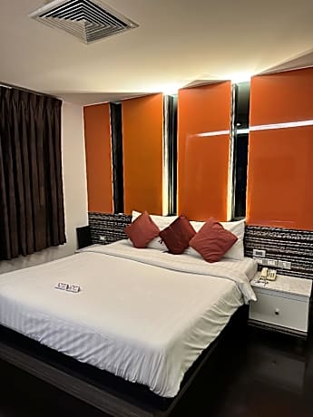 Superior Room No Window