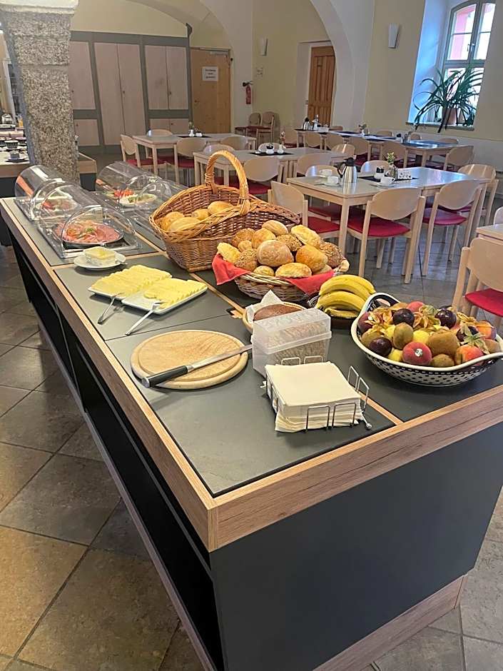 Gästehäuser St. Marienthal