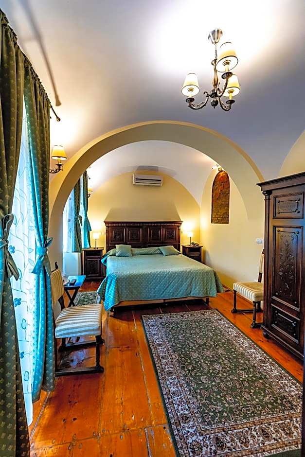Photo 1 of 6 of Double Room