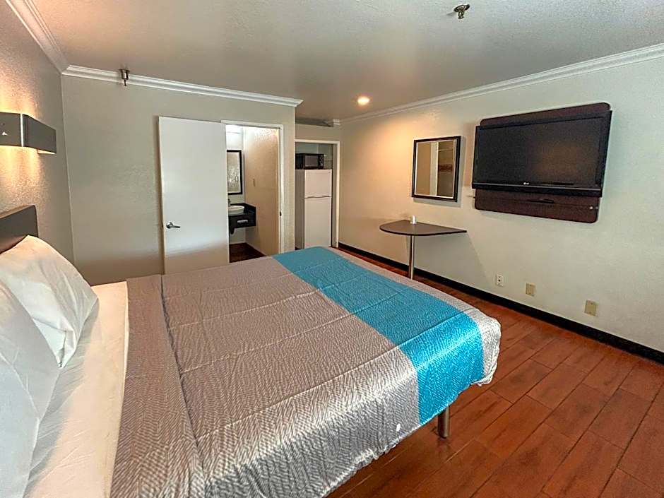 Motel 6 Ontario CA Convention Center Airport