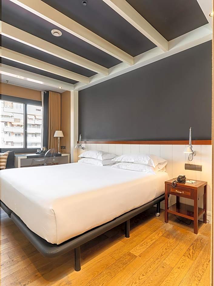 U232 Hotel