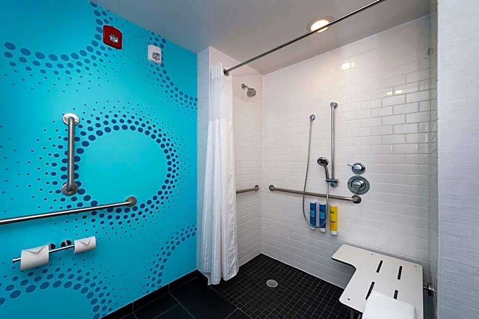 Tru by Hilton Staunton, VA