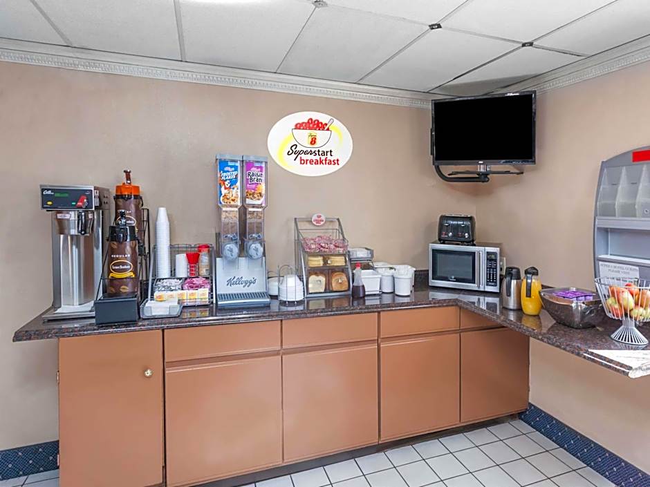 Super 8 by Wyndham Merrillville/Gary Area