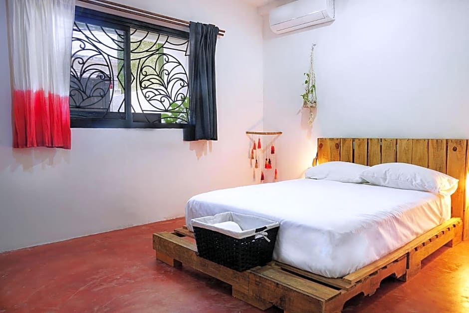 Red Panda Hostal