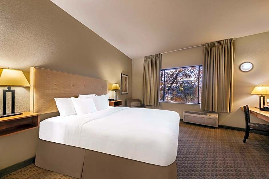 Gaia Hotel & Spa Redding, Ascend Hotel Collection
