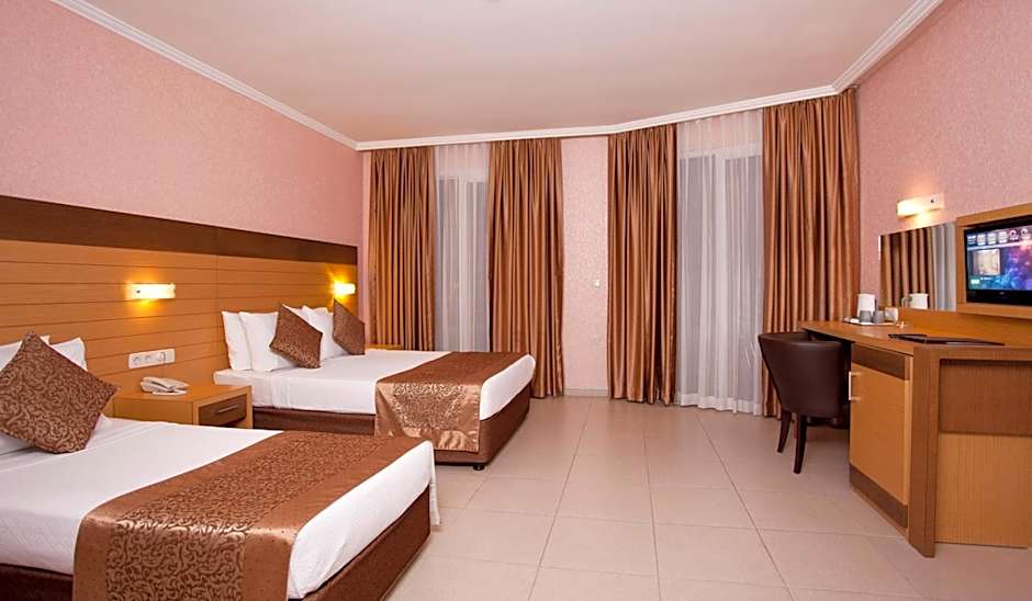 Remi Hotel