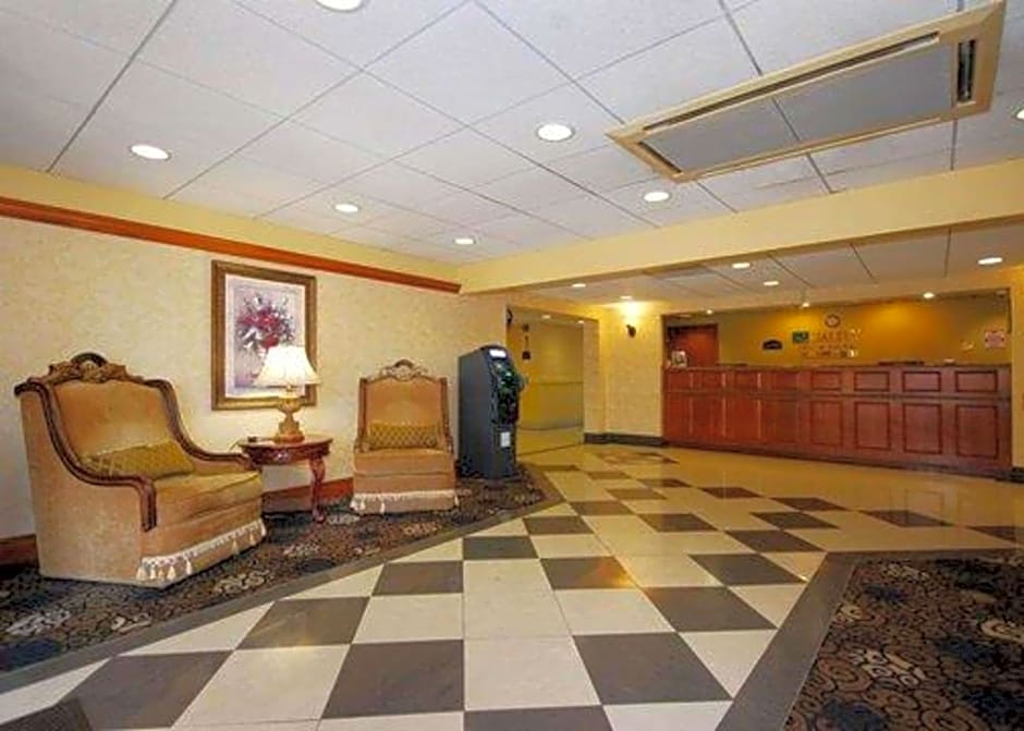 Quality Inn & Suites Bensalem