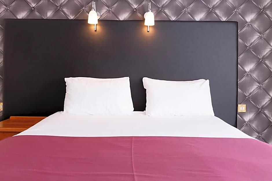 Roebuck by Greene King Inns