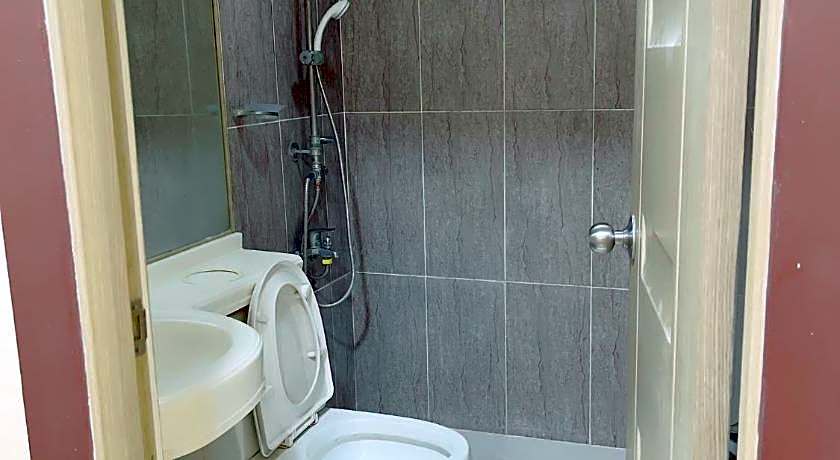 Jun and Helen Hotel and Restaurant