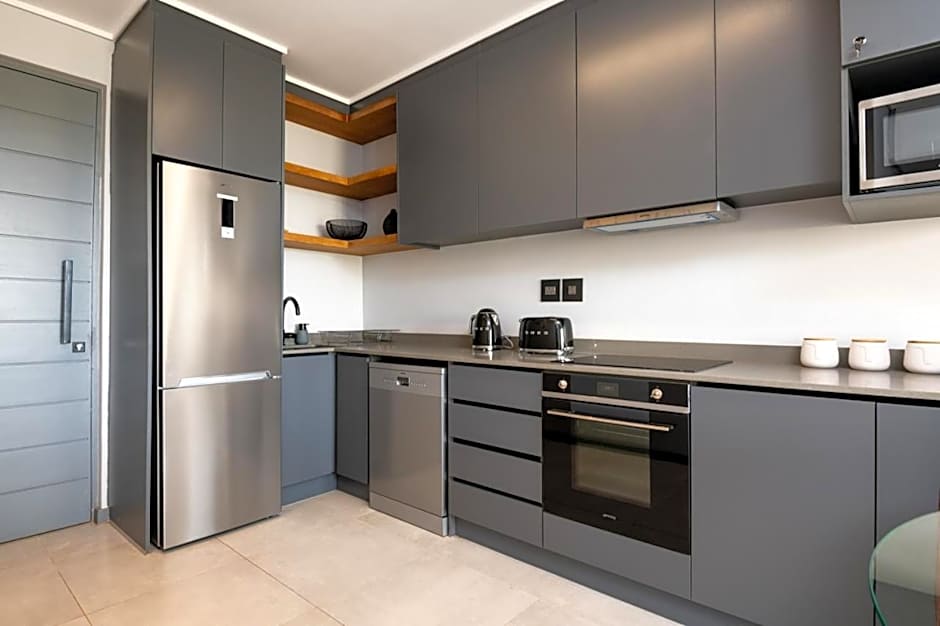 Luxury Bellagio 004 Two Bed with Inverter