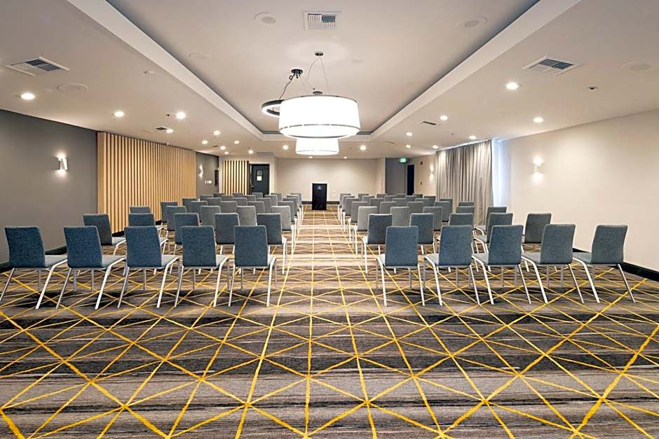Holiday Inn Santa Ana-Orange County Airport By IHG