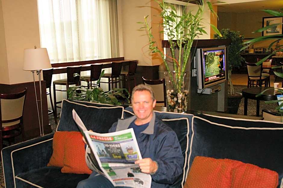 Hampton Inn By Hilton & Suites Laval Quebec Canada