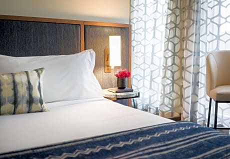 King Room with Shower - Mobility/Hearing Access