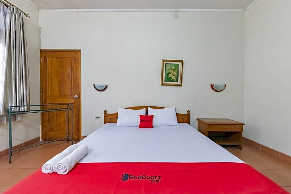 RedDoorz Plus @ Wisma Kenanga Sukabumi