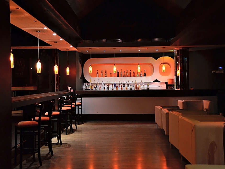 Pars International Hotel