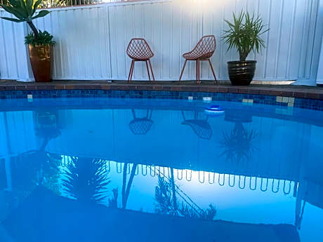 Beachmere Palms Motel