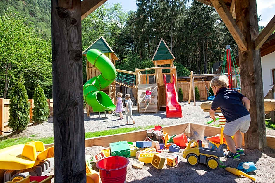 Ramilia Family Apartments Restaurant & Pizzeria