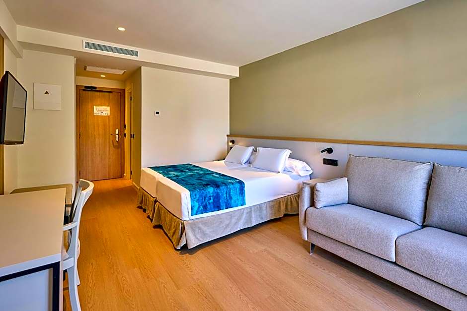Universal Hotel Romantica