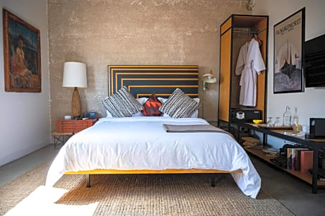 Suite with Living Room