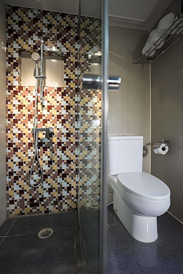 Kiss Gardenhome Chic Hotel