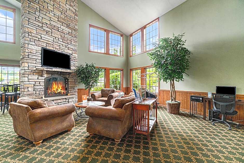 Howard Johnson by Wyndham Traverse City