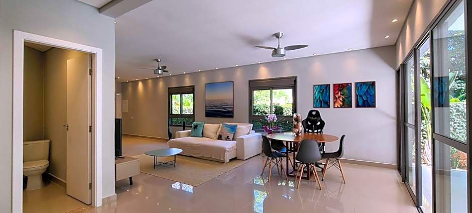 House with pool near Riviera beach