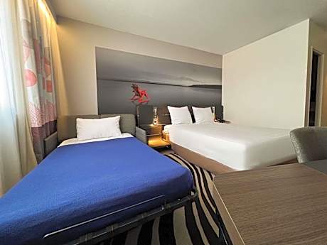 Classic Double Room with Single Sofa