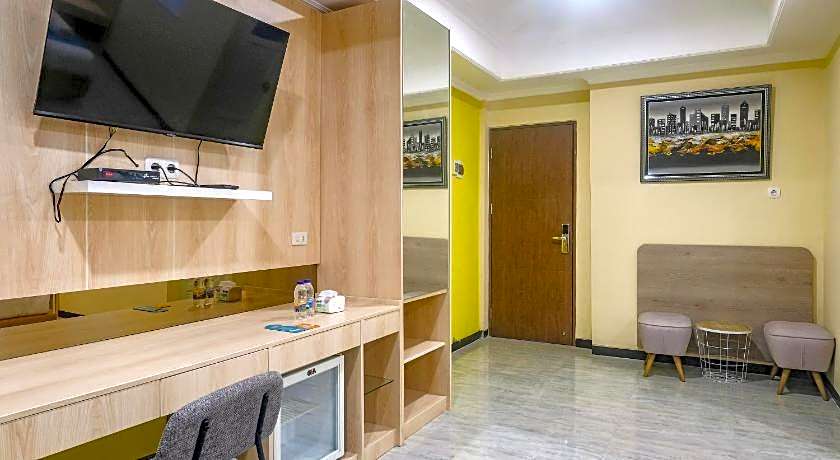 Sans Hotel City Park Medoho Semarang