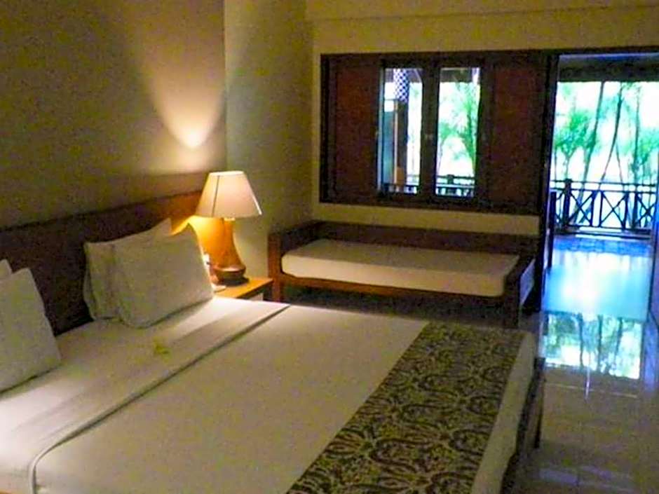 Nyiur Indah Beach Hotel