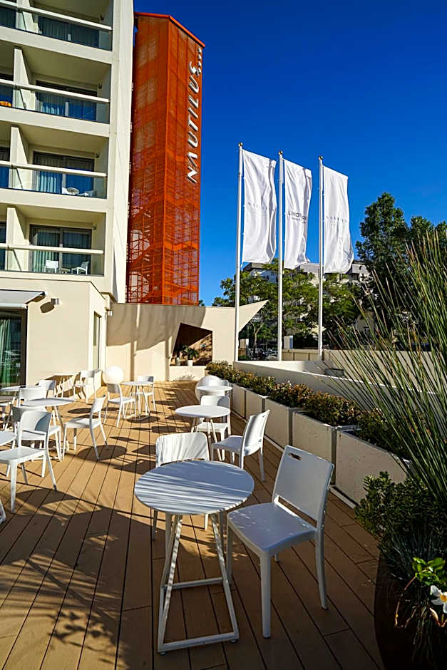 Nautilus Family Hotel