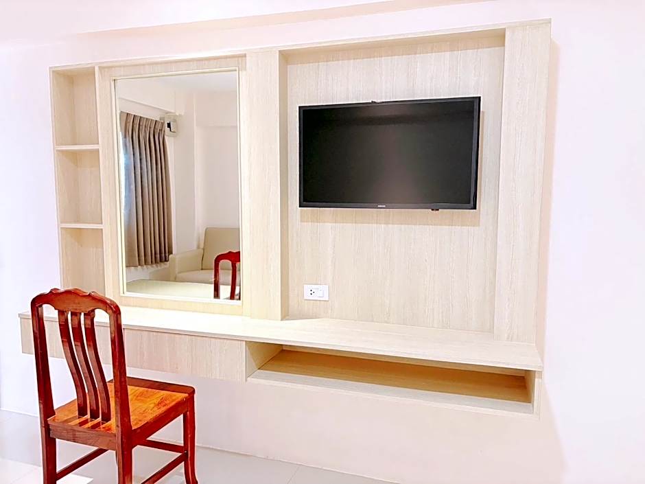 Golden House Service Apartment