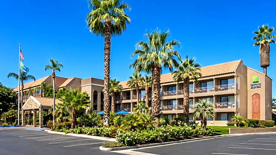 Holiday Inn Express Palm Desert By IHG