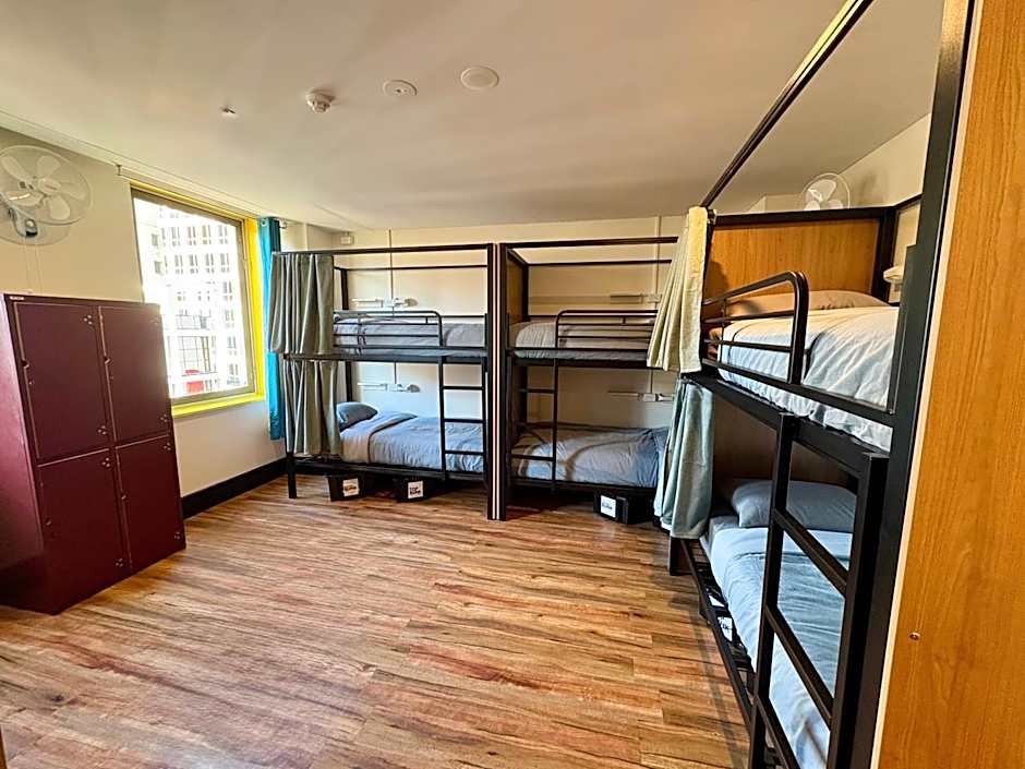 Flinders Backpackers