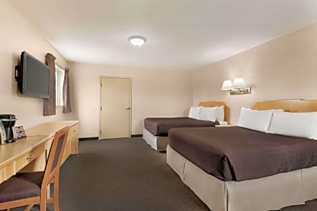 2 Queen Beds Non-Smoking