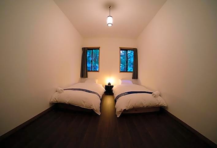 HA-MON Slope Side Hotel and Private Chalet