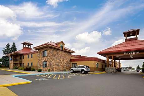 Days Inn & Suites by Wyndham Bozeman