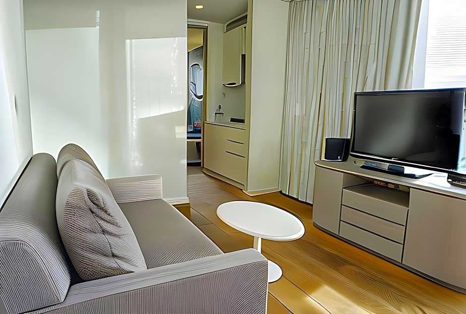 Twenty One Whitfield